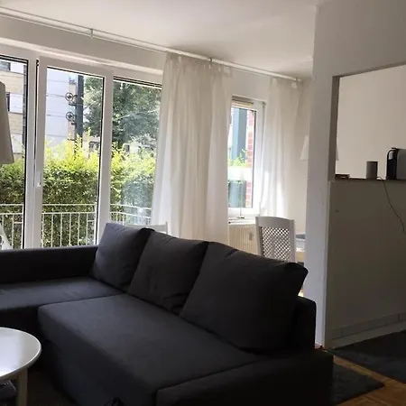Perfektes Am Dusseldorfer Rhein