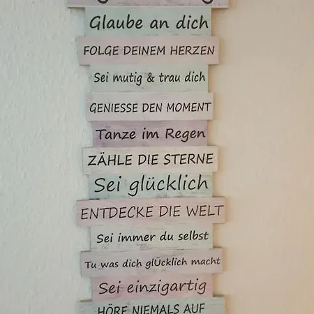 Perfektes Am Dusseldorfer Rhein * Düsseldorf